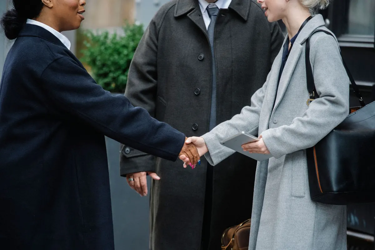 Limited Company vs Sole Trader: A UK Tax and Admin Comparison for New Businesses